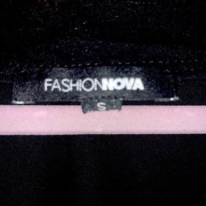 Fashion nova front clip blouse